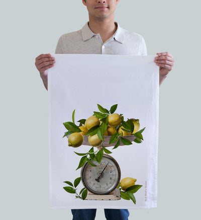 Scale with Lemons (424006893)